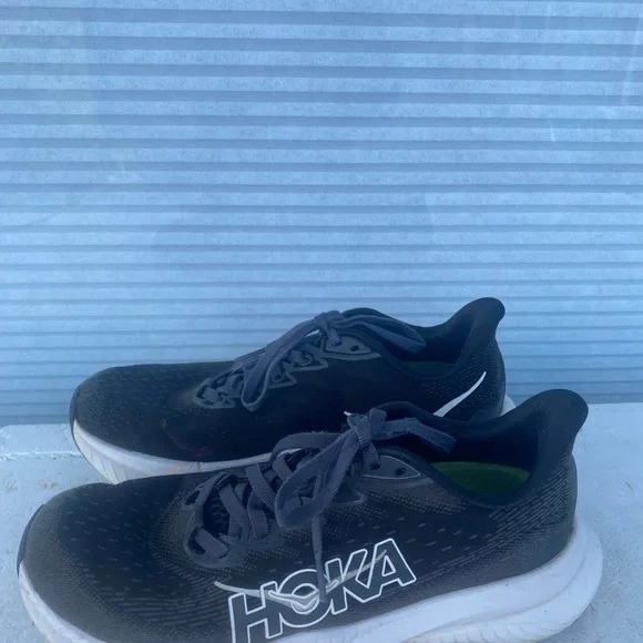Hoka One One Mach 6 Women's Black White Running Sneakers Size 7B - Picture 2 of 15